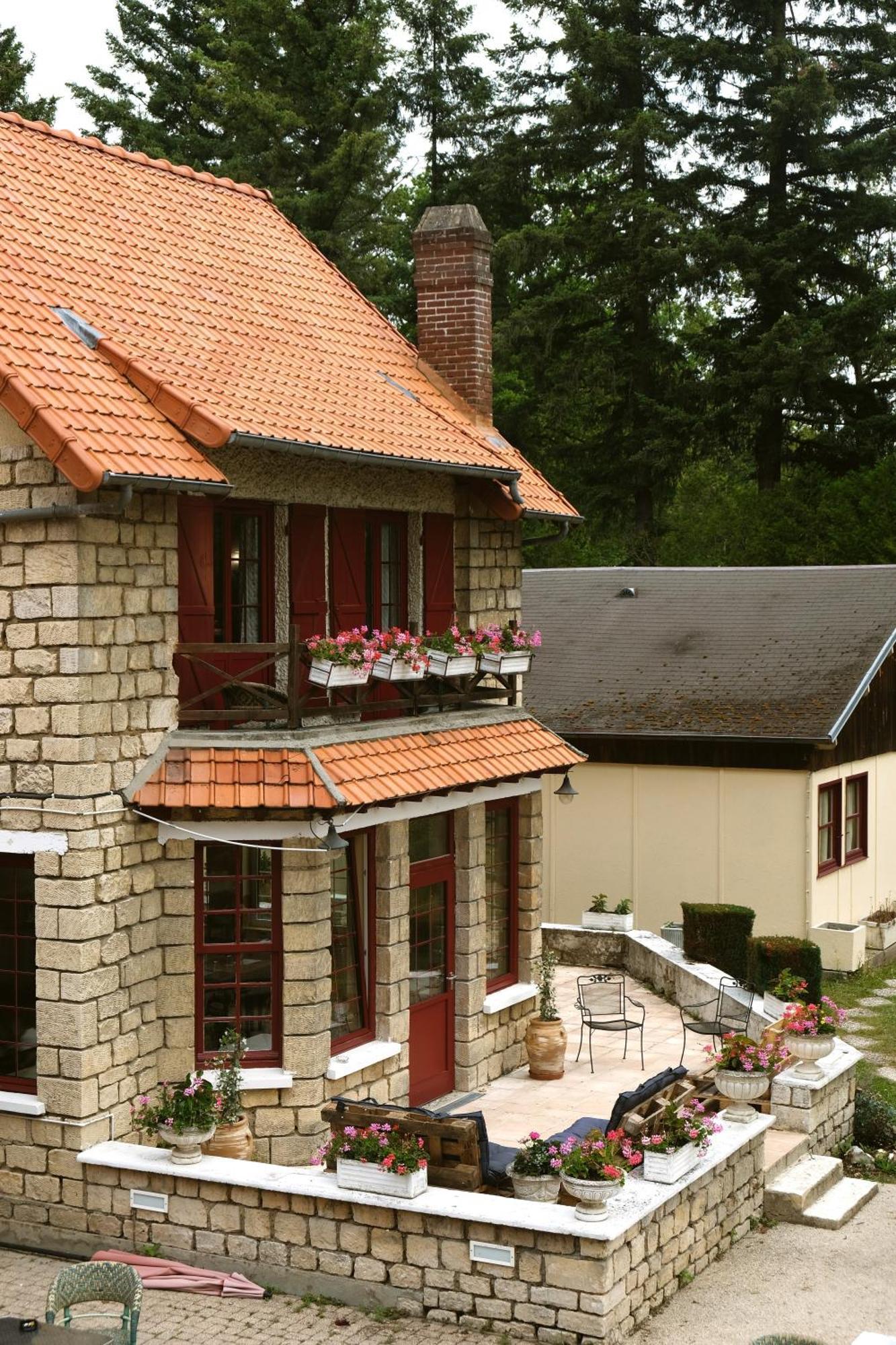Hostellerie Du Lys Ламорле Экстерьер фото