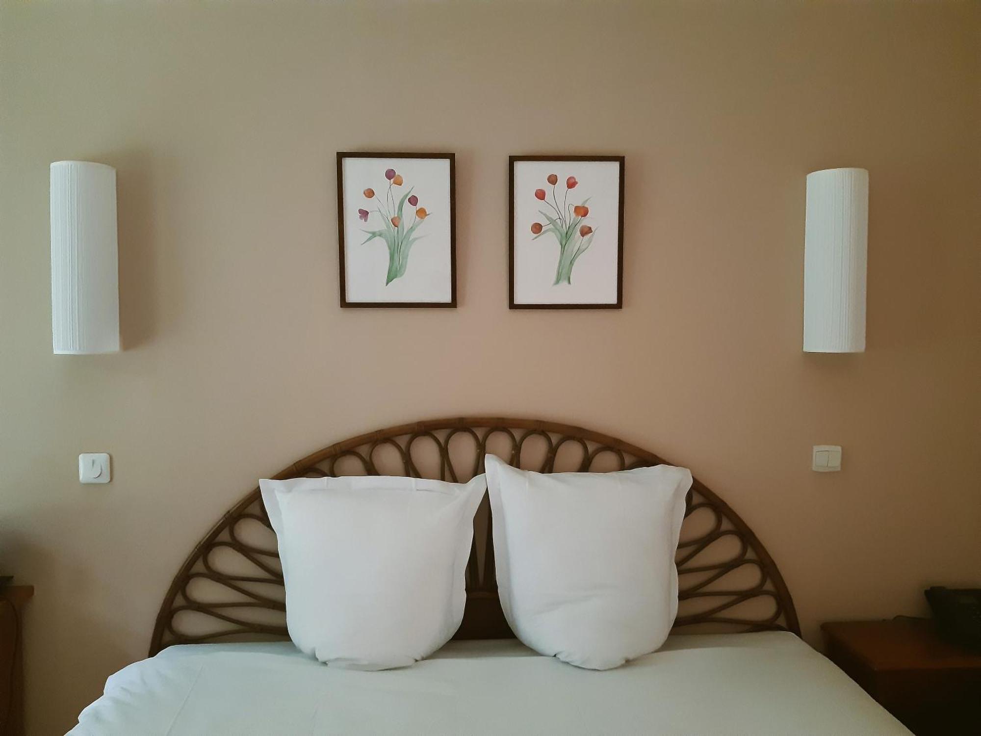 Hostellerie Du Lys Ламорле Экстерьер фото
