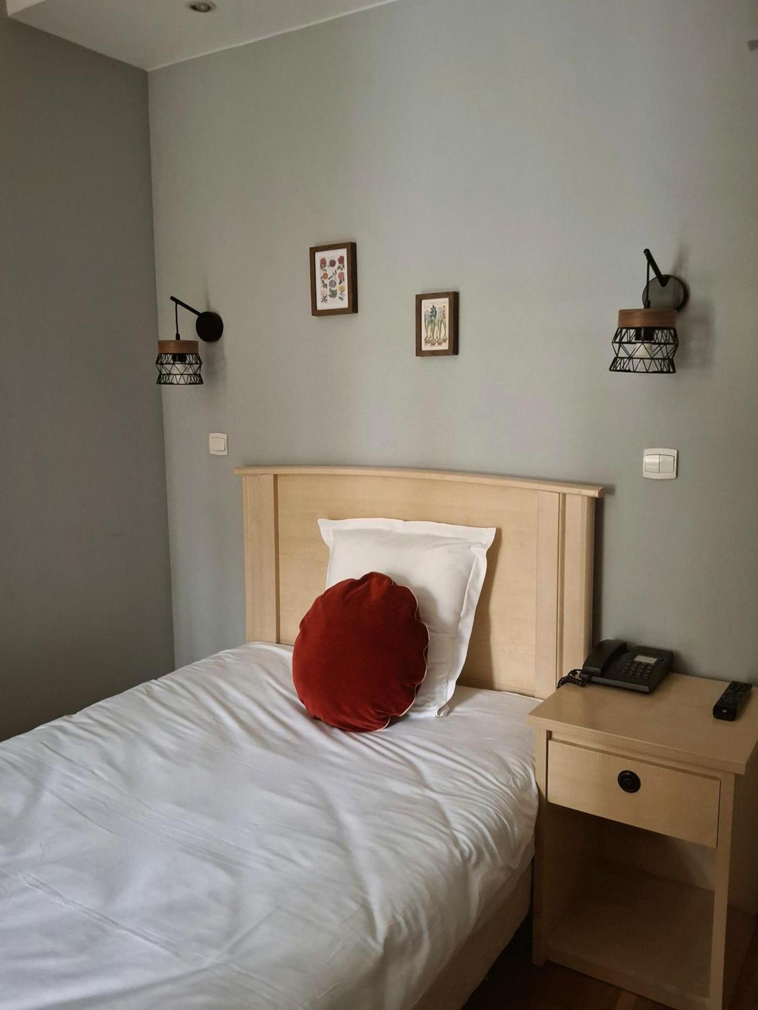 Hostellerie Du Lys Ламорле Экстерьер фото